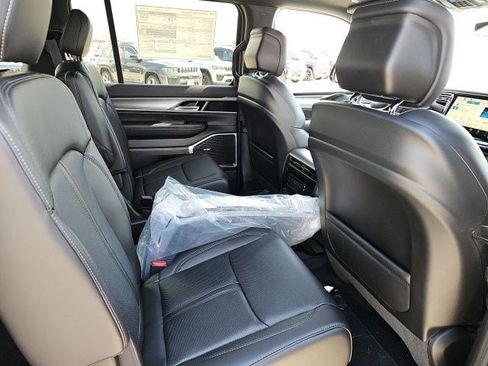 New 2026 Jeep Grand Wagoneer 4WD image 15