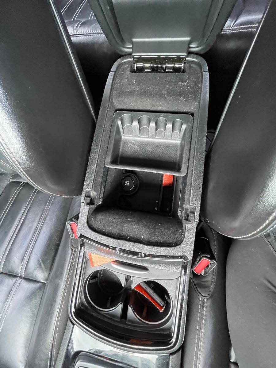 Used 2019 Chrysler 300 S AWD/4WD image 2