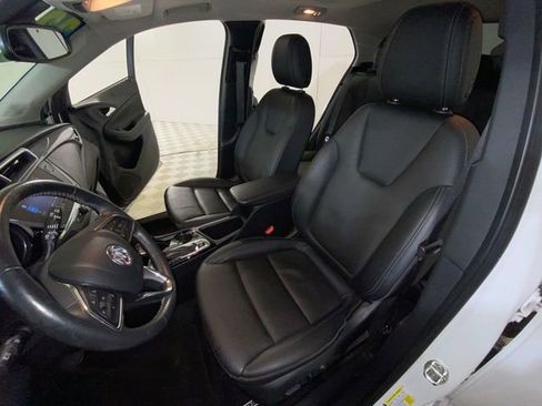 Used 2023 Buick Encore GX Essence w/ Experience Buick Package FWD image 14