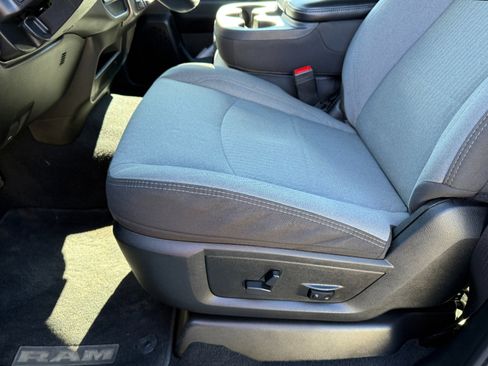 Used 2024 RAM 3500 Big Horn image 16