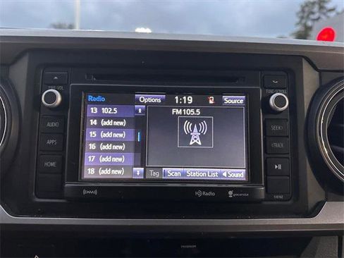 Certified 2017 Toyota Tacoma SR5 w/ Tow Package image 20