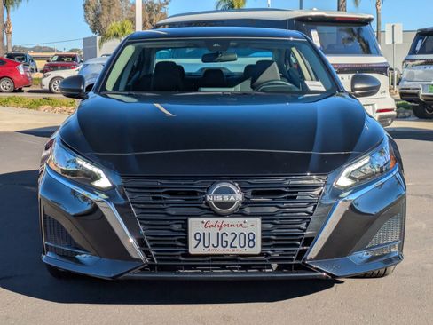 Certified 2025 Nissan Altima 2.5 S image 4