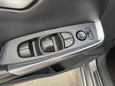 Certified 2025 Nissan Sentra SR FWD image 14