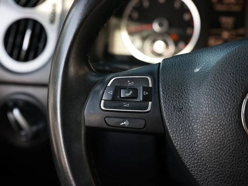 Used 2015 Volkswagen Tiguan S AWD/4WD image 16