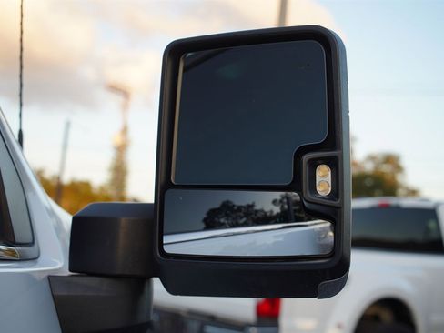 Used 2024 Chevrolet Silverado 3500 High Country w/ Technology Package image 42