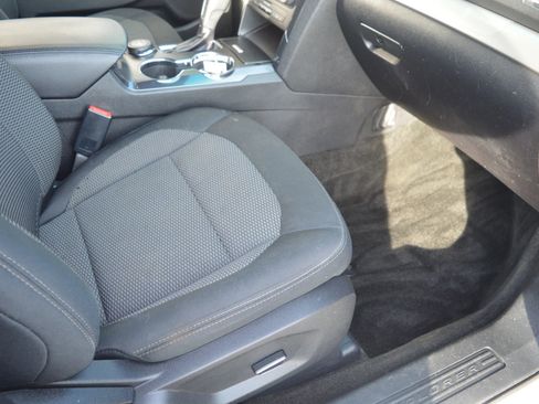 Used 2017 Ford Explorer XLT image 16