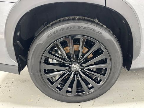 Used 2025 Toyota Highlander XSE image 70