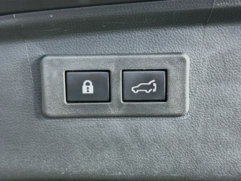 Used 2025 Subaru Outback Premium image 29