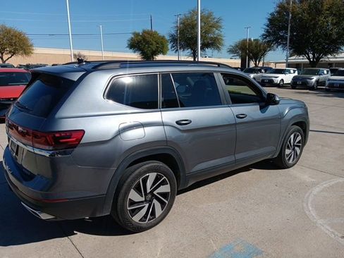 Used 2024 Volkswagen Atlas SE image 7