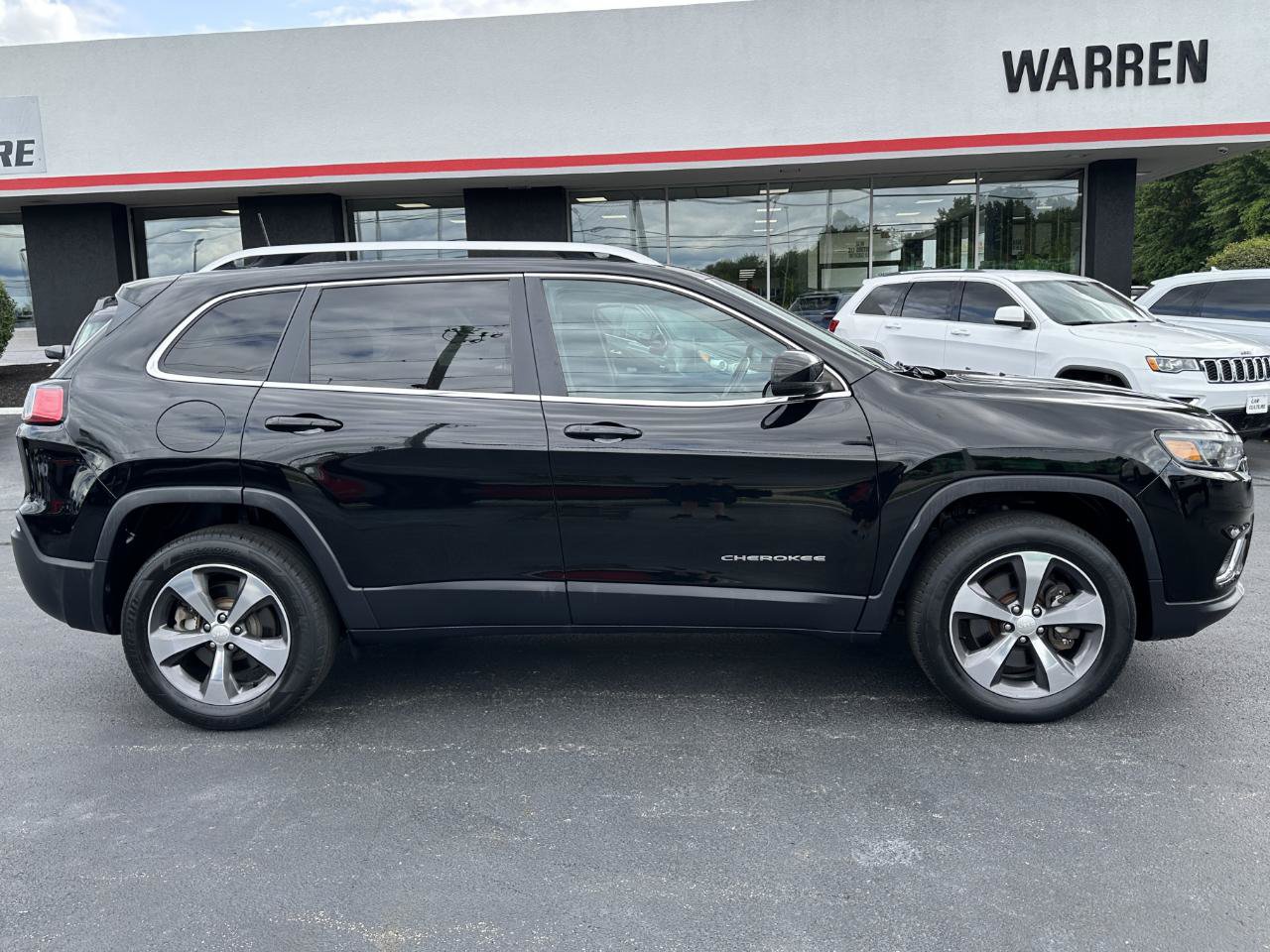 Used 2020 Jeep Cherokee Limited AWD/4WD image 17