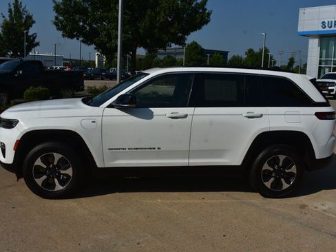 Used 2024 Jeep Grand Cherokee Limited 4xe AWD/4WD image 9