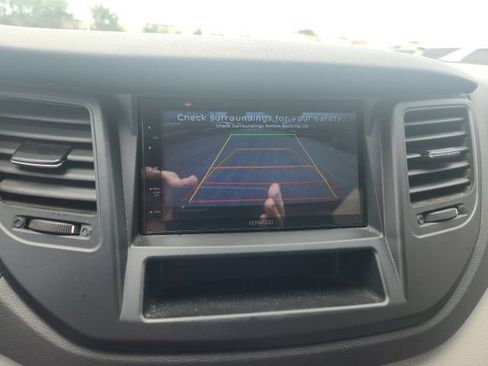 Used 2018 Hyundai Tucson SE FWD image 9