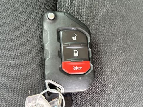 Used 2023 Jeep Wrangler Unlimited Rubicon AWD/4WD image 27