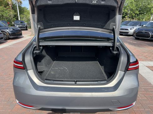 Certified 2024 BMW 530i RWD image 32
