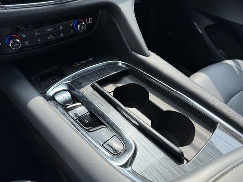 Used 2024 Buick Enclave Premium image 20