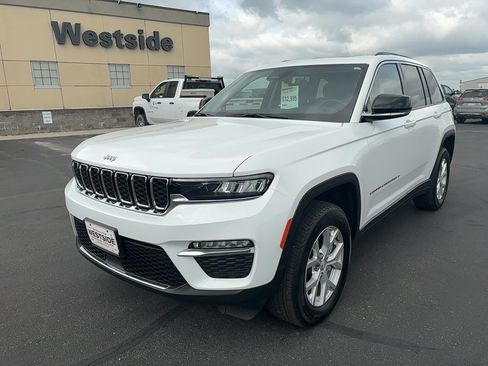 Used 2023 Jeep Grand Cherokee Limited AWD/4WD image 1