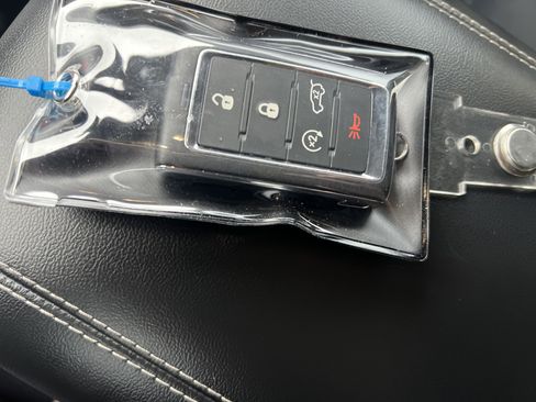 Used 2023 Jeep Grand Cherokee L Limited image 34