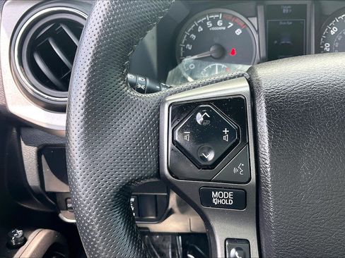 Used 2021 Toyota Tacoma TRD Off-Road AWD/4WD image 23