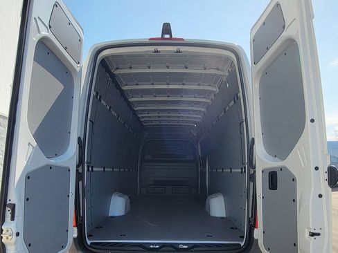 New 2025 Mercedes-Benz Sprinter 2500 image 6