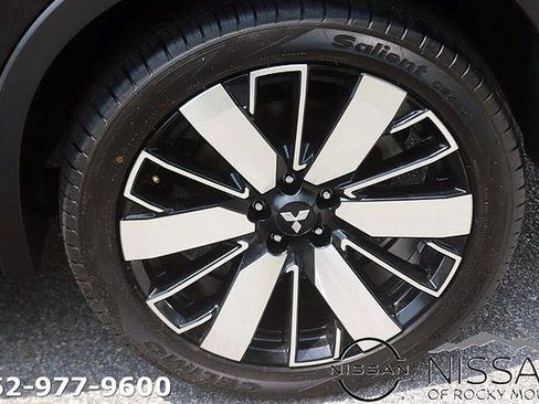 Used 2025 Mitsubishi Outlander SE FWD image 9