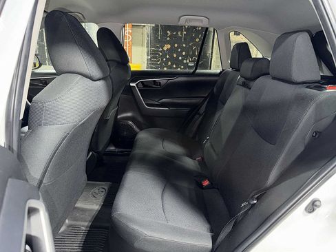 Used 2023 Toyota RAV4 LE AWD/4WD image 17
