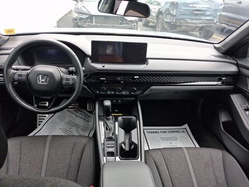 Used 2025 Honda Accord Sport image 12