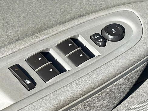 Used 2016 Chevrolet Traverse LS image 18