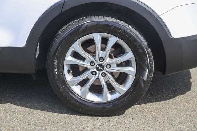 Used 2022 Kia Telluride LX FWD image 12
