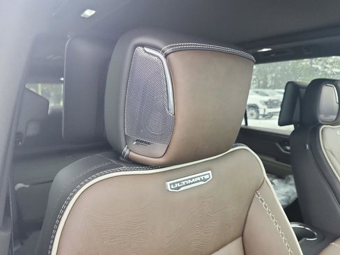 New 2026 GMC Yukon XL Denali Ultimate image 8