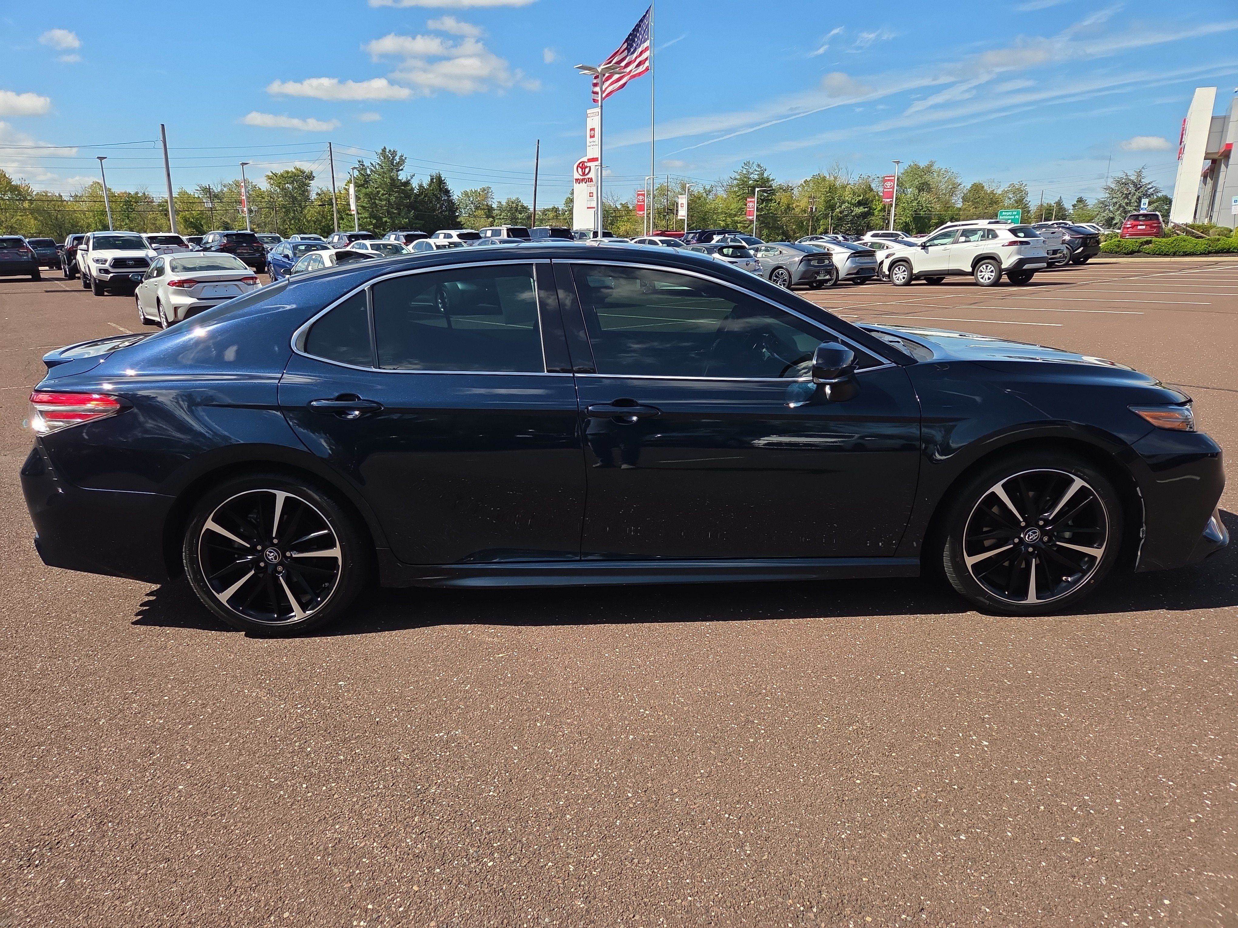 Used 2019 Toyota Camry XSE w/ Driver Assist Package FWD image 2