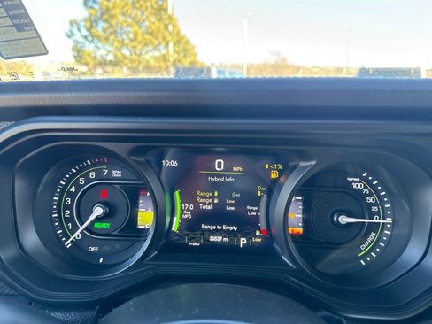 Used 2024 Jeep Wrangler Unlimited Rubicon 4xe image 18