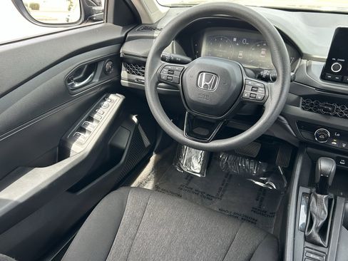 Used 2023 Honda Accord LX image 14