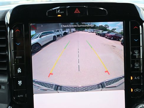 Used 2025 RAM 1500 Laramie AWD/4WD image 24