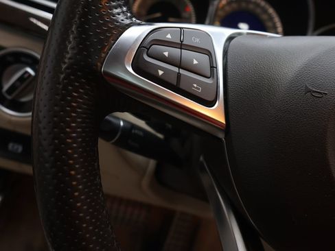Used 2015 Mercedes-Benz CLS 550 4MATIC w/ Premium Package image 19