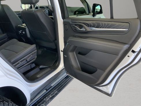 Used 2021 GMC Yukon Denali w/ Denali Premium Package AWD/4WD image 35