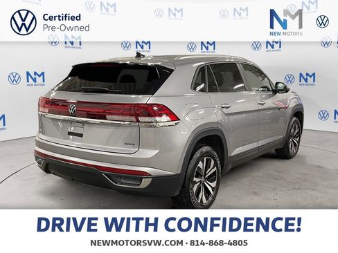 Used 2024 Volkswagen Atlas Cross Sport SE image 5