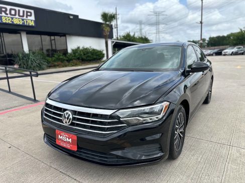 Used 2019 Volkswagen Jetta SE FWD image 1