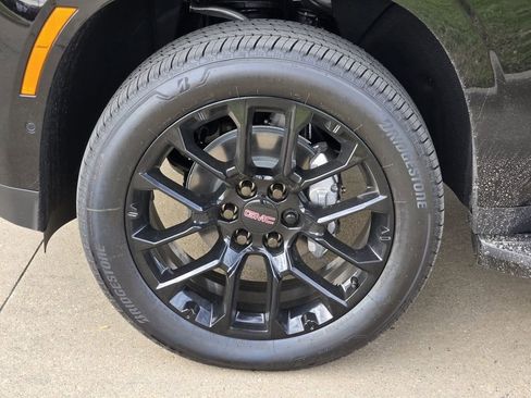 New 2026 GMC Yukon Elevation w/ LPO, Floor Liner Package image 8