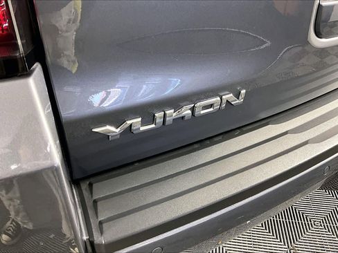 Used 2020 GMC Yukon SLE w/ SLE Value Package image 31