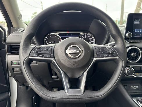 Used 2025 Nissan Sentra SV FWD image 13