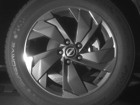 Used 2025 Nissan Rogue SV image 13