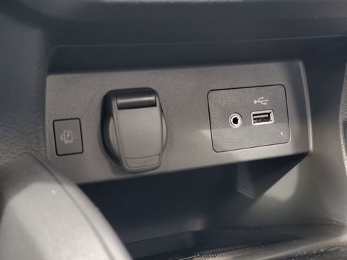 New 2025 Nissan Versa SV w/ Trunk Package image 27