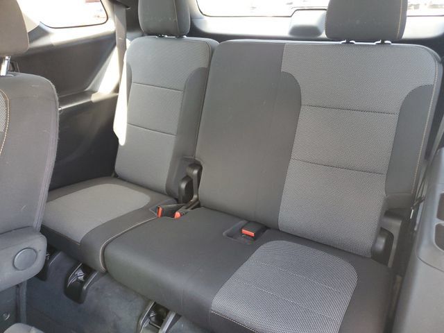 Used 2021 Chevrolet Traverse LT FWD image 13