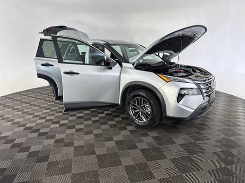 Certified 2024 Nissan Rogue S FWD image 12