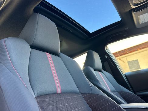 Used 2025 Toyota Corolla SE image 20