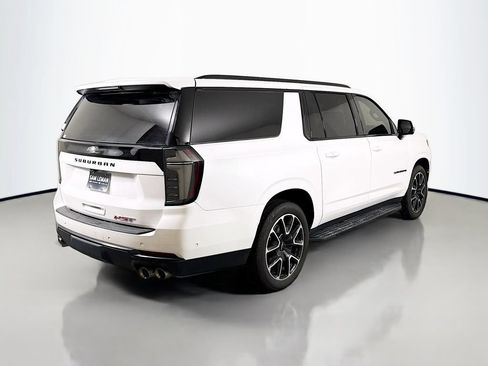Used 2025 Chevrolet Suburban RST w/ RST Capability Package AWD/4WD image 9