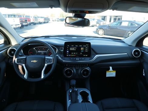 New 2026 Chevrolet Blazer LT image 19
