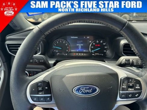 Used 2023 Ford Explorer XLT w/ Equipment Group 202A RWD image 8