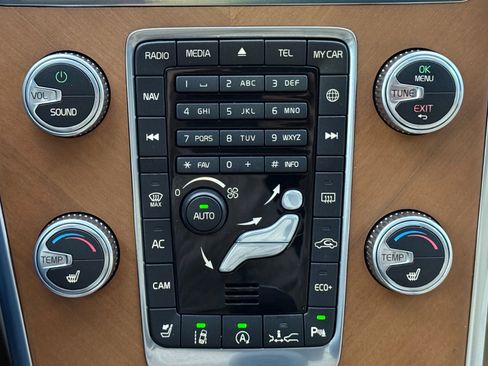 Used 2015 Volvo XC60 T5 Platinum image 22