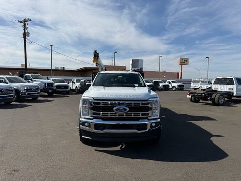 New 2026 Ford F550 4x4 Crew Cab image 6